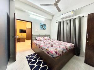 Cozy 2BHK Apt near Ruby Hospital & EM Bypass