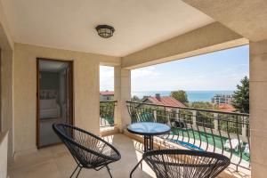 Villa Sineva - Pool, BBQ & Seaview