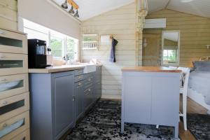 Stiilne majake saunaga