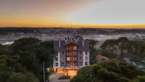 Suíte com vista maravilhosa piscina Lareira na Serra Gaúcha - 卡内拉
