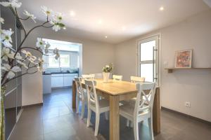 Maisons de vacances L-Oustal Occitan : Maison 6 Chambres