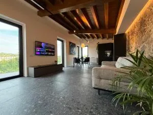 elegant Bike&Moto Haven - Serle