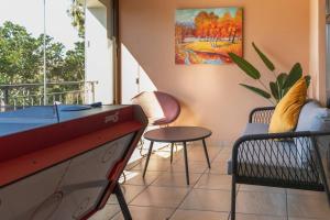 Colourful Canal Escape