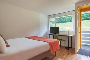 Hotels The Originals City, Hotel A Pic, Cherbourg : photos des chambres