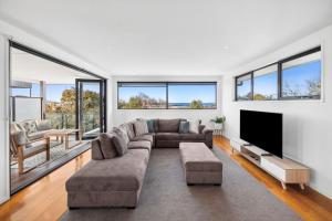 Torquay Point White-Water Retreat