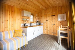 Head For The Hills Glamping - Shepherds Hut