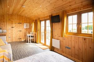 Head For The Hills Glamping - Shepherds Hut