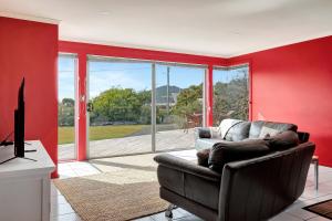 Sisters Beach Retreat