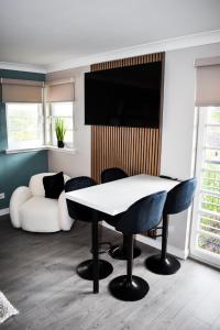 Bathgate Penthouse near Edinburgh