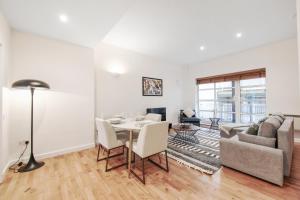Chic 2 Bed Apartment near Camden Market FREE WIFI by City Stay Aparts London