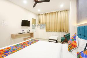 FabHotel Hari Kunj 900 m from Kashi Vishwanath Temple - Kashi Vishwanath Temple
