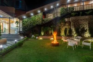 Alaya Stays 6 BHK With Garden - Evaara Woods Hilltop - Jutogh