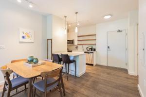Luxury 2BR Apt Near Kendall Sq