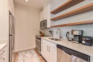 Luxury 2BR Apt Near Kendall Sq