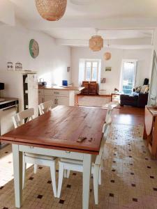 Maisons de vacances Beautiful Village House next to Garonne river! : photos des chambres