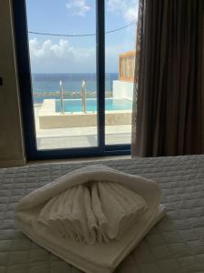 Almyra Boutique Suites with Private Pool -Finiki