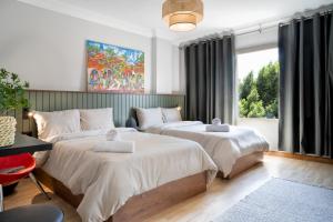 The Crimson Sun Charm