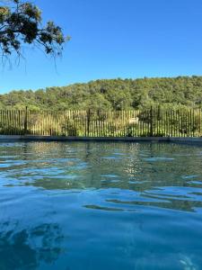 Maisons de vacances Maison de campagne au milieu des vignes et piscine : photos des chambres