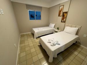 Apto 3 quartos grande a 50m do Mar AH113