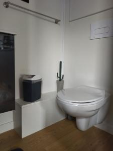 Maisons de vacances Au coin des Lilas - studio 2 : photos des chambres