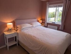 Modern 3B Eastbourne Retreat: Tranquil & Cozy Stay