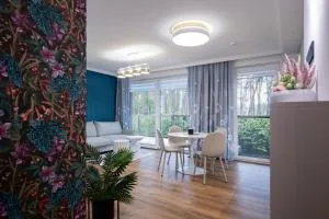 Sosnowy "3" ,Baseny Tropikalne, Ładowarka do elektryków, Faktura, Parking - Zagrody