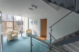 Modern 2-Bed Flat in Tavistock Centre