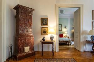 Spacious apartment in Budapest city centre with fireplace