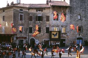 Dago House between hill and sea in tuscany