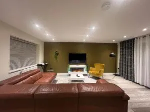 Woodcote house - Mangotsfield