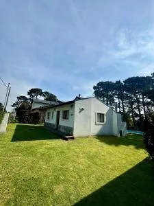 Casa para 4 personas ubicada en Sierra de los Padres - El Coyunco