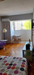 Hermoso y luminoso depto en Recoleta.