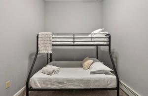 Escape your everyday in your COZY HIDEAWAY Feel right at home Relax recharge & unwind