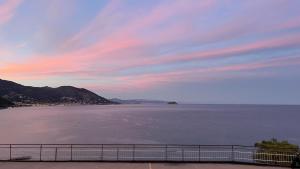 Stupenda vista mare a Laigueglia con posto auto