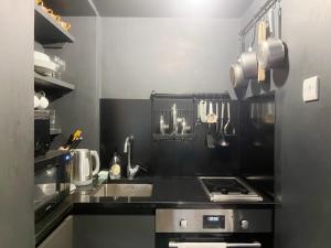 One Bedroom Basement Flat in Canynge Square