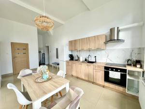 Luksusowy apartament na parterze w okolicy jeziora i Gór Sowich