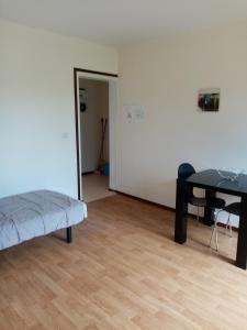 Appart 1 chambre Montmorillon 07
