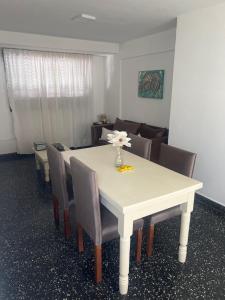 Departamento Centrico Pellegrini y Caseros