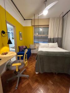 Pé na Areia na Quadra Praia Copacabana melhor localização Rio WiFi 100Mb