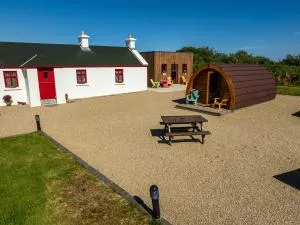 Geraghtys Farmyard Pods - Bunnahowen