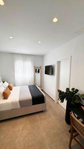 Angel Syros Luxury Apartment