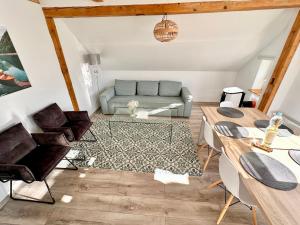 Klimatyczny apartament nr 8 z widokiem na góry Sowie