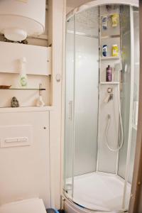 T3 with parking and terrace next to the sea