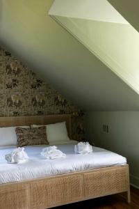 Third Floor Walkup King Suite - Historic B&B