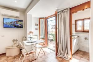 Twilight Terrace - Piazza di Spagna