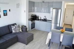 Sunshine, Pool & Beach