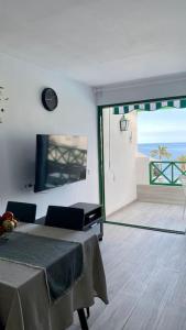 Sunshine, Pool & Beach