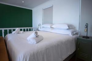 Sea Point Open, Large & Romantic 1 Bed Apt