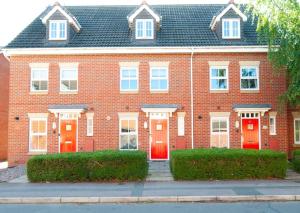 The Voyager - Newly Furnished Home