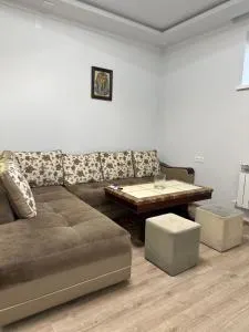 Art`s Family Guest House - Aghtsʼkʼ